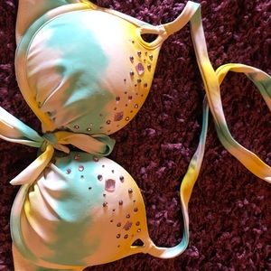 Victoria’s Secret push up bikini top 32B